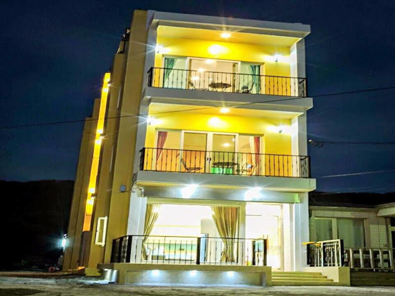 Tiffany Homestay Cape Eluanbi Exteriör bild